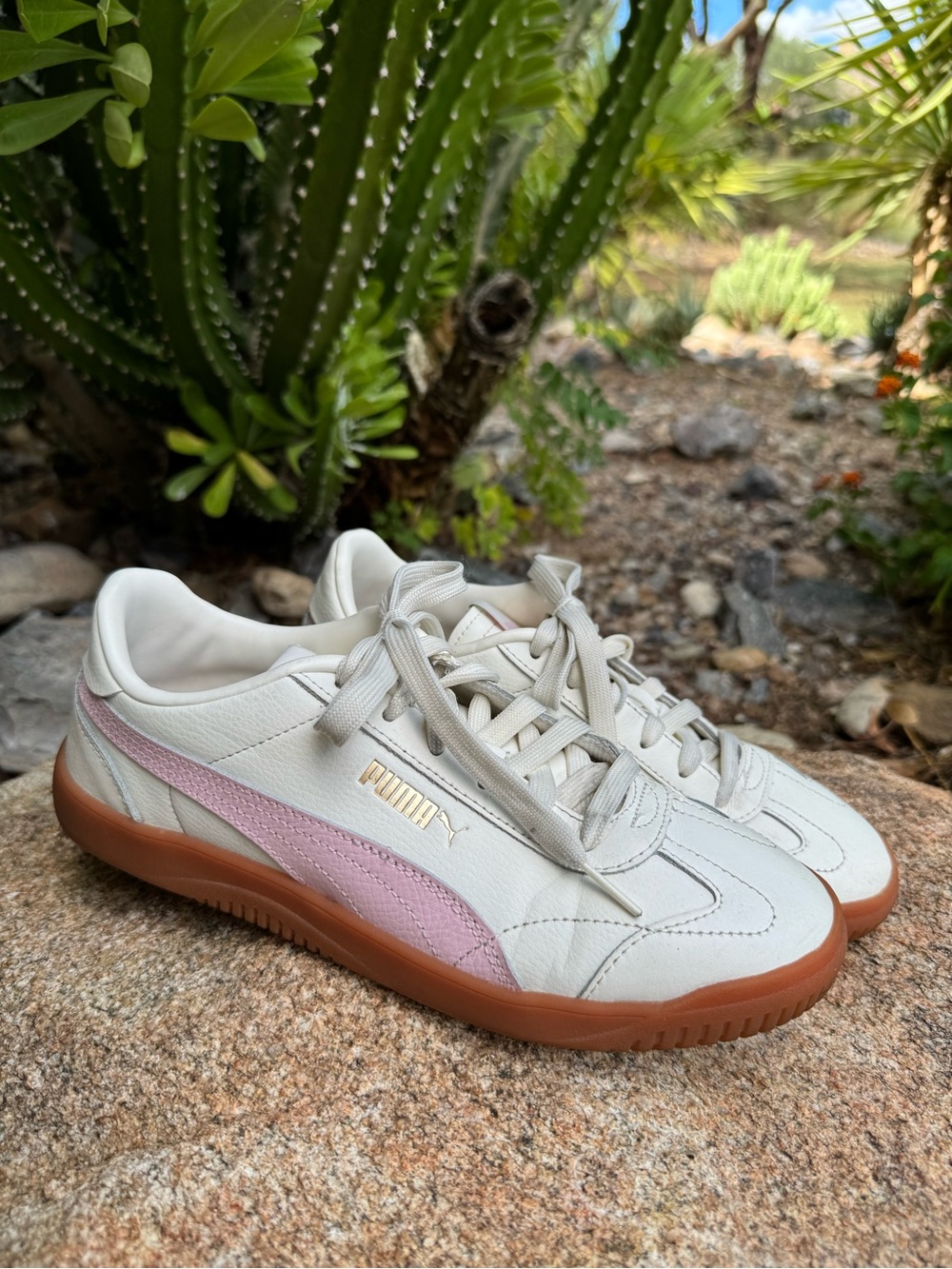 Puma Club 5V5 Women’s Size 8 White and Pink Leather Sneaker with Gum Rubber Sole